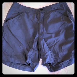 Mountain hardwear shorts
